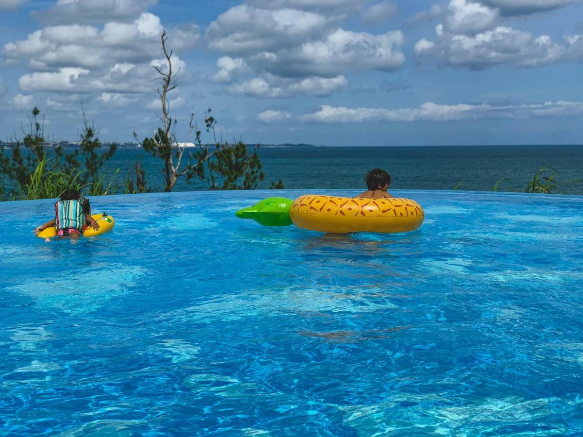 Hideout Okinawa Uruma Otel Dış mekan fotoğraf