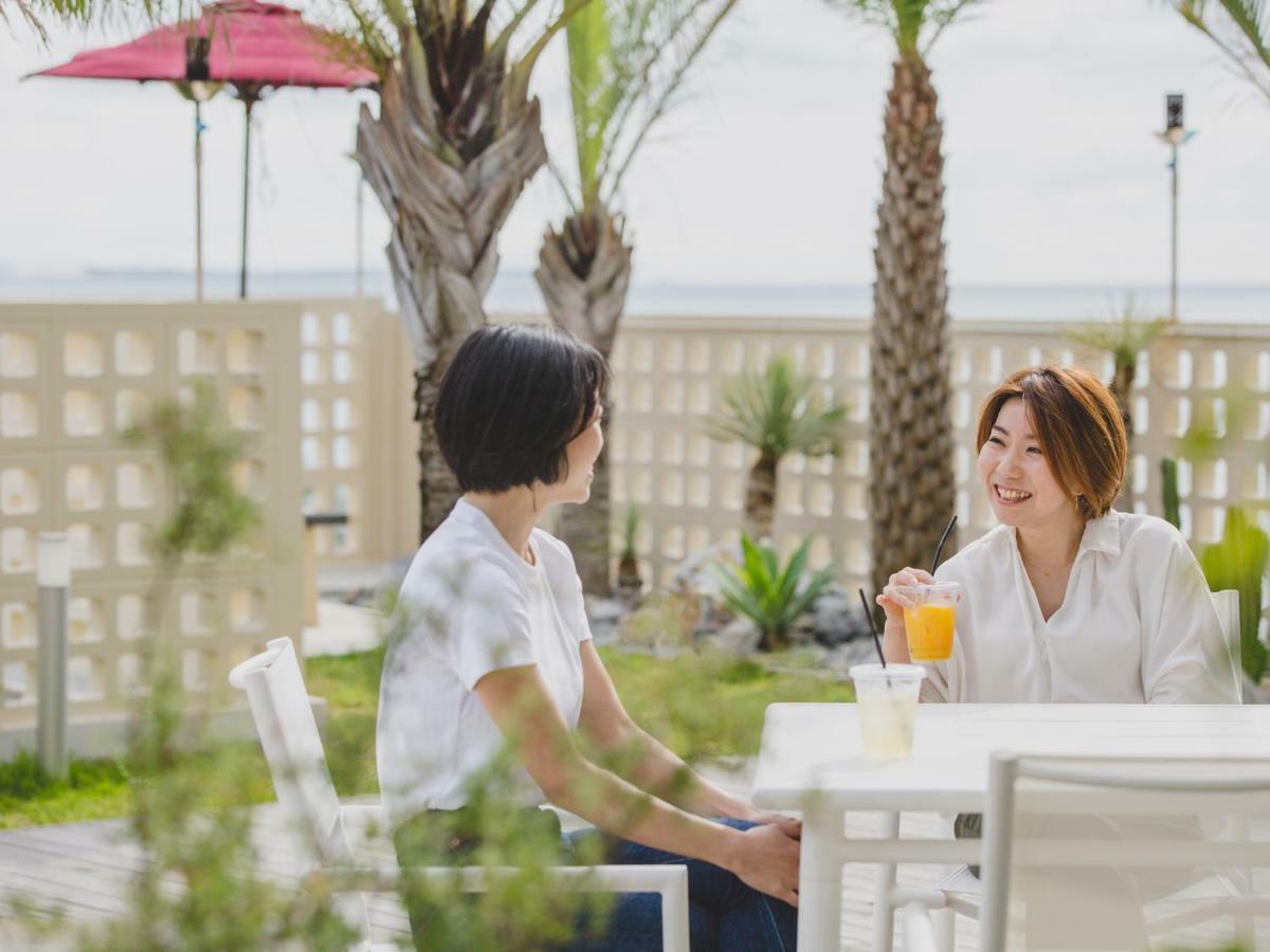 Hideout Okinawa Uruma Otel Dış mekan fotoğraf