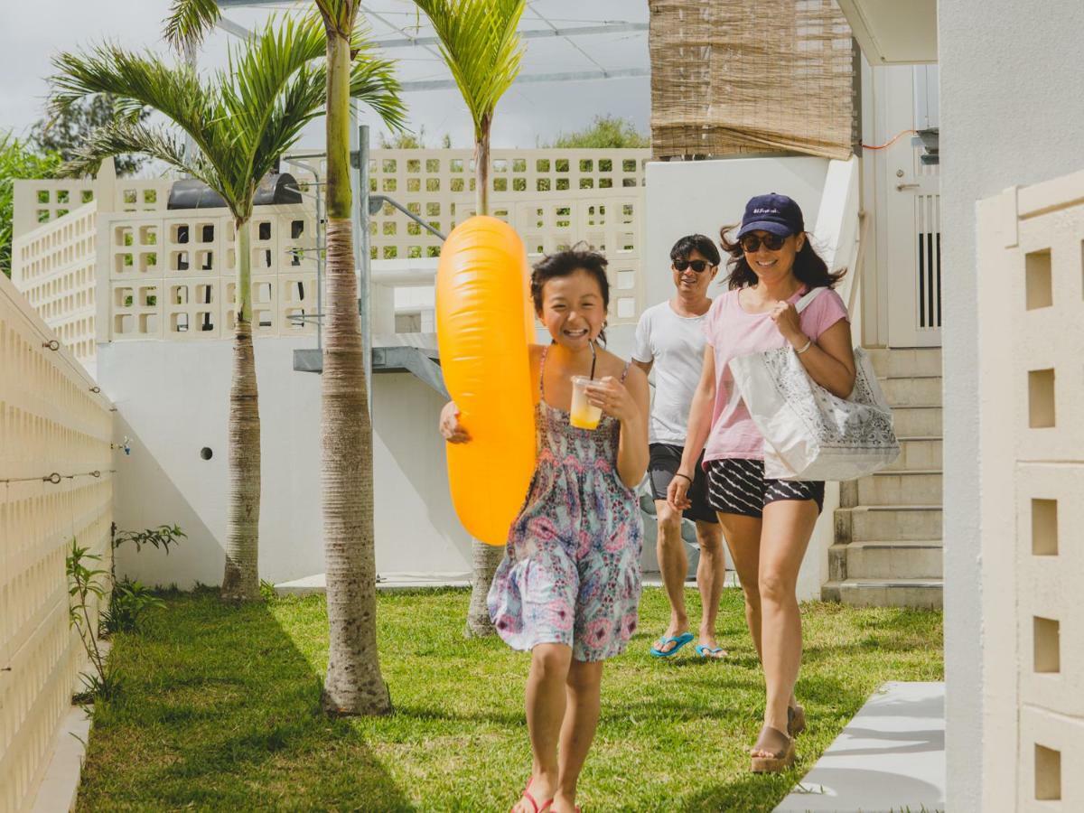 Hideout Okinawa Uruma Otel Dış mekan fotoğraf