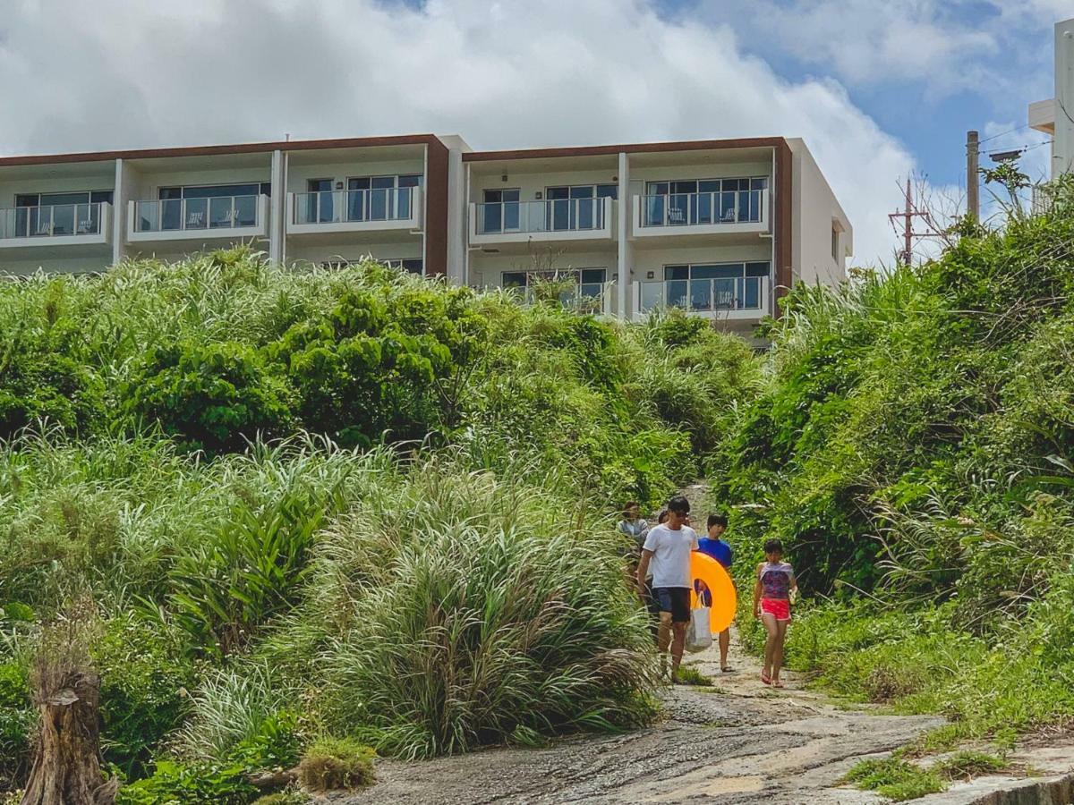 Hideout Okinawa Uruma Otel Dış mekan fotoğraf