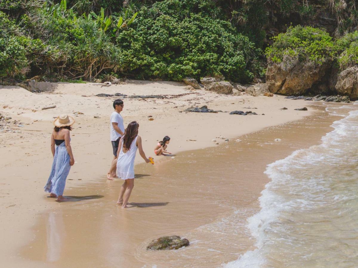 Hideout Okinawa Uruma Otel Dış mekan fotoğraf